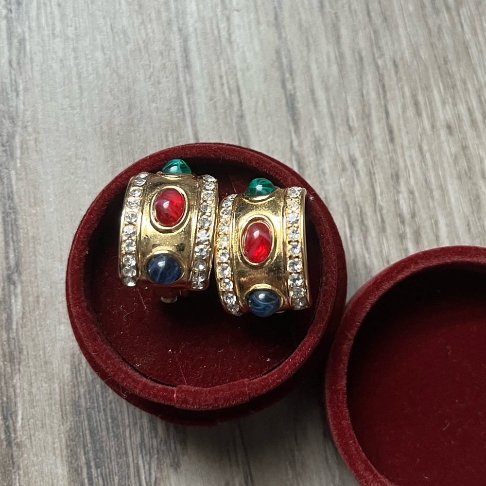 VINTAGE GIVENCHY GOLD PLATED Gripoix  RHINESTONE EARRINGS
